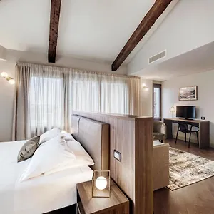 https://porta-altinia-suites.hotelslidodijesolo.com