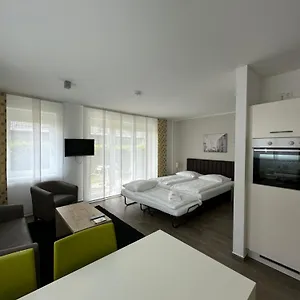 Adapt - Adlershof Lägenhetshotell